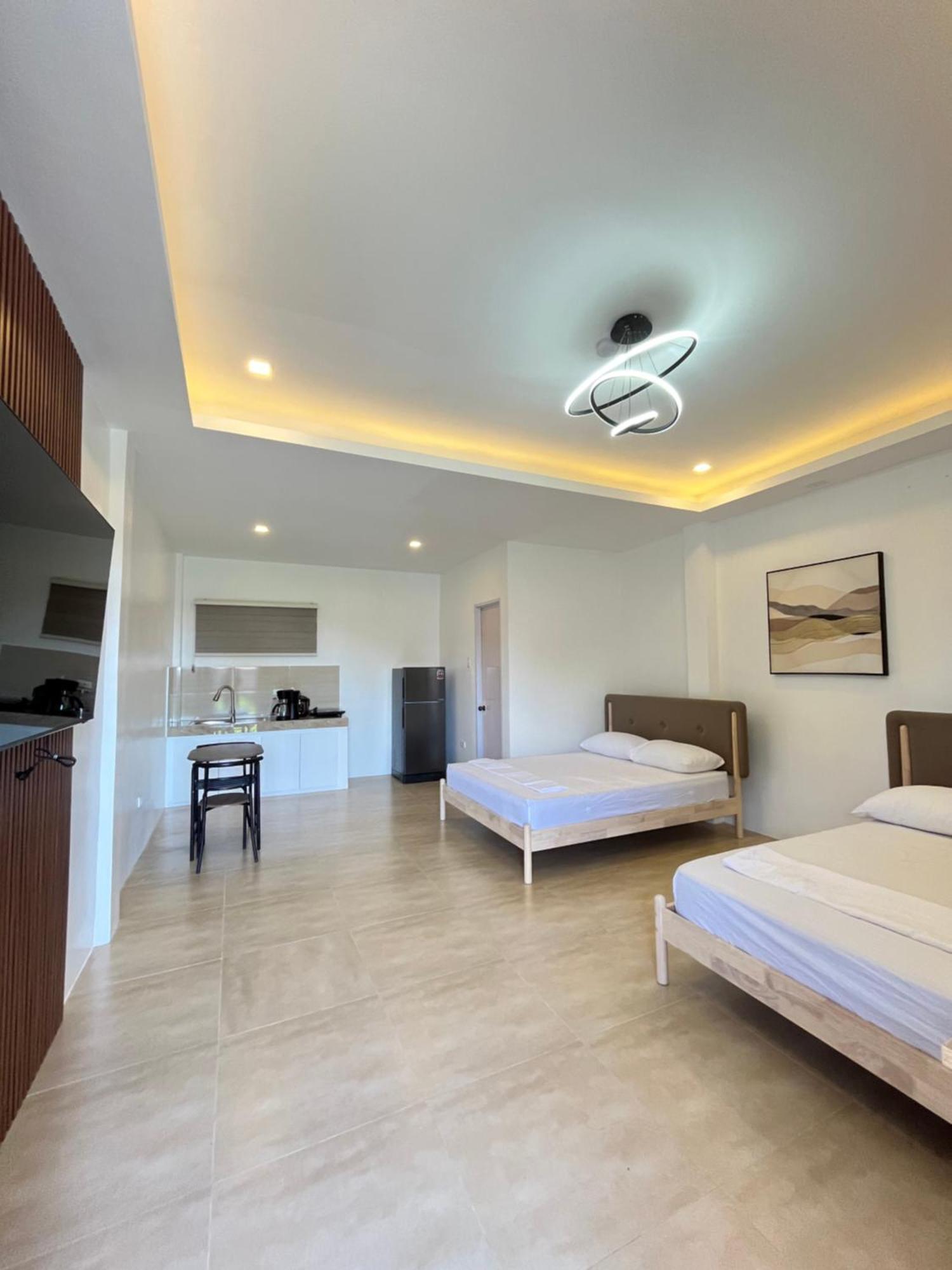Cgy Apartelle Kauswagan Екстер'єр фото